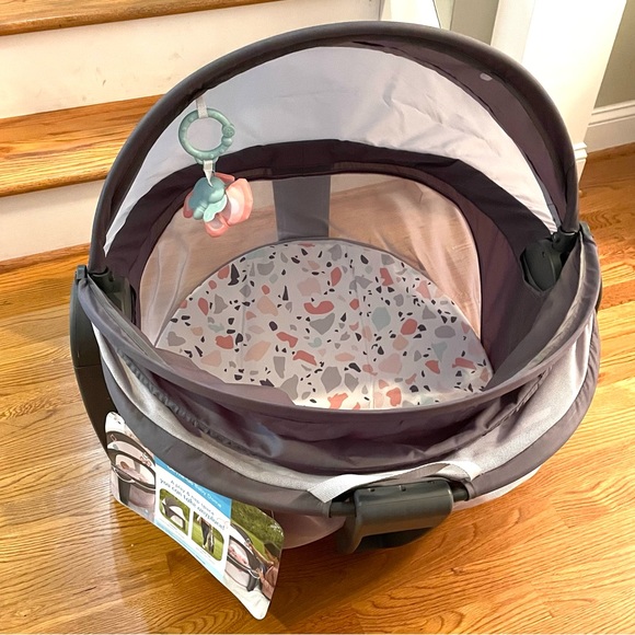 Fisher-Price Other - Fisher-Price On The Go Baby Dome